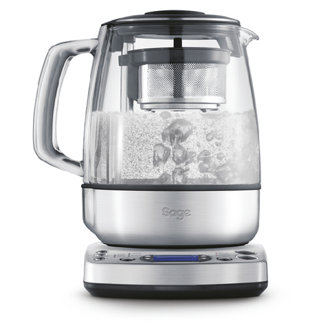 Sage the tea maker med vand